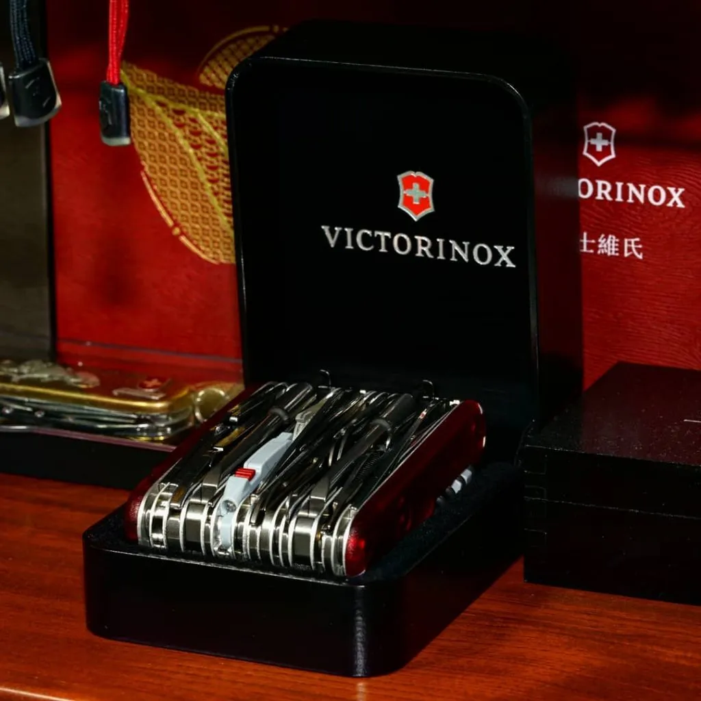 victorinox swisschamp 1.6795